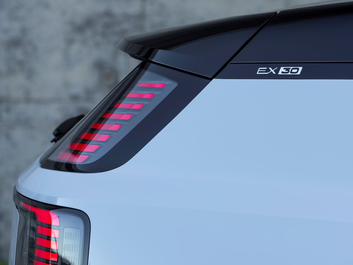  Volvo EX30