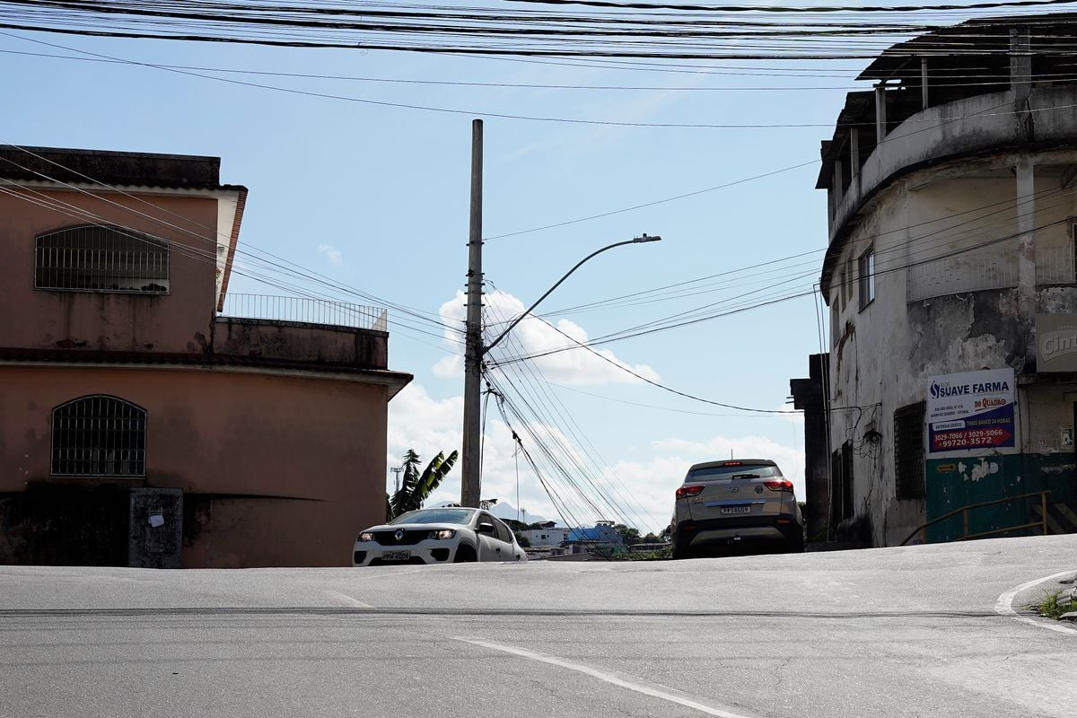 Cruzamento perigoso no bairro Caratoíra, em Vitória por Fernando Madeira