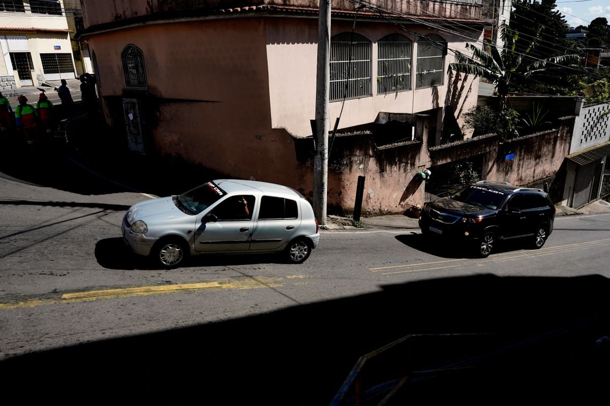 Cruzamento perigoso no bairro Caratoíra, em Vitória por Fernando Madeira
