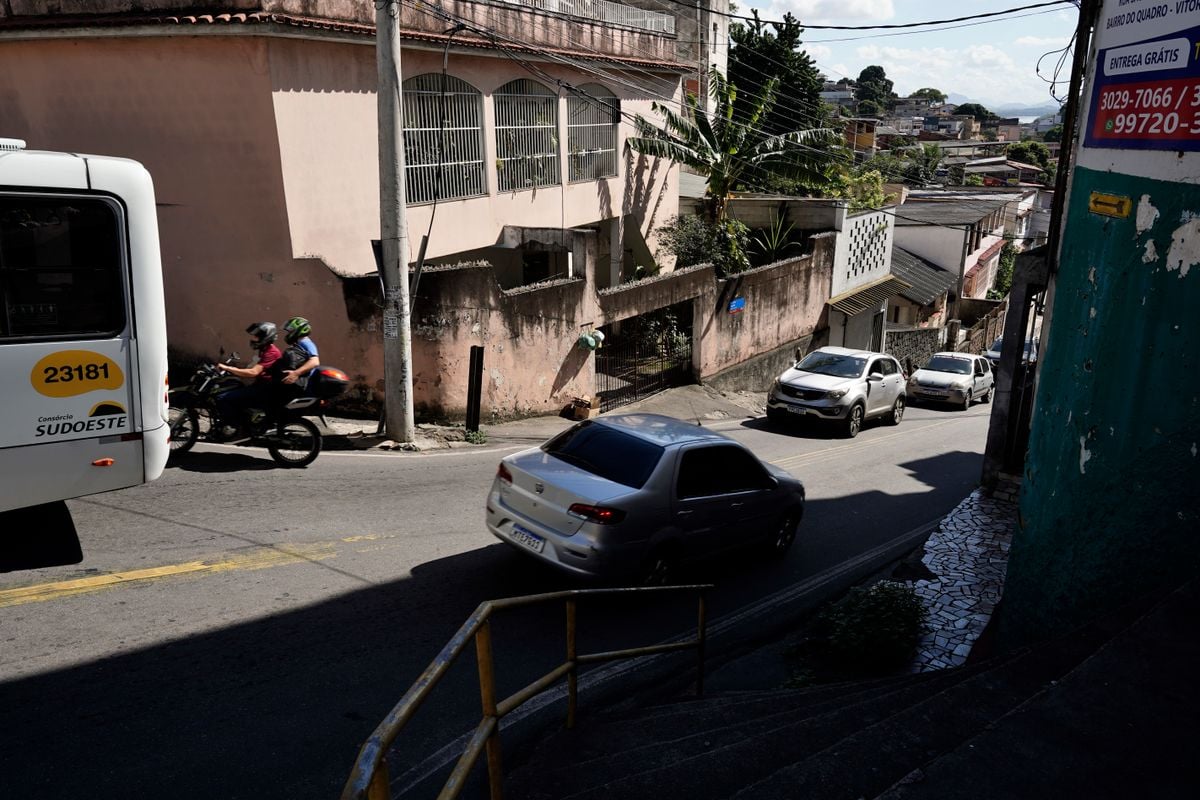 Cruzamento perigoso no bairro Caratoíra, em Vitória por Fernando Madeira
