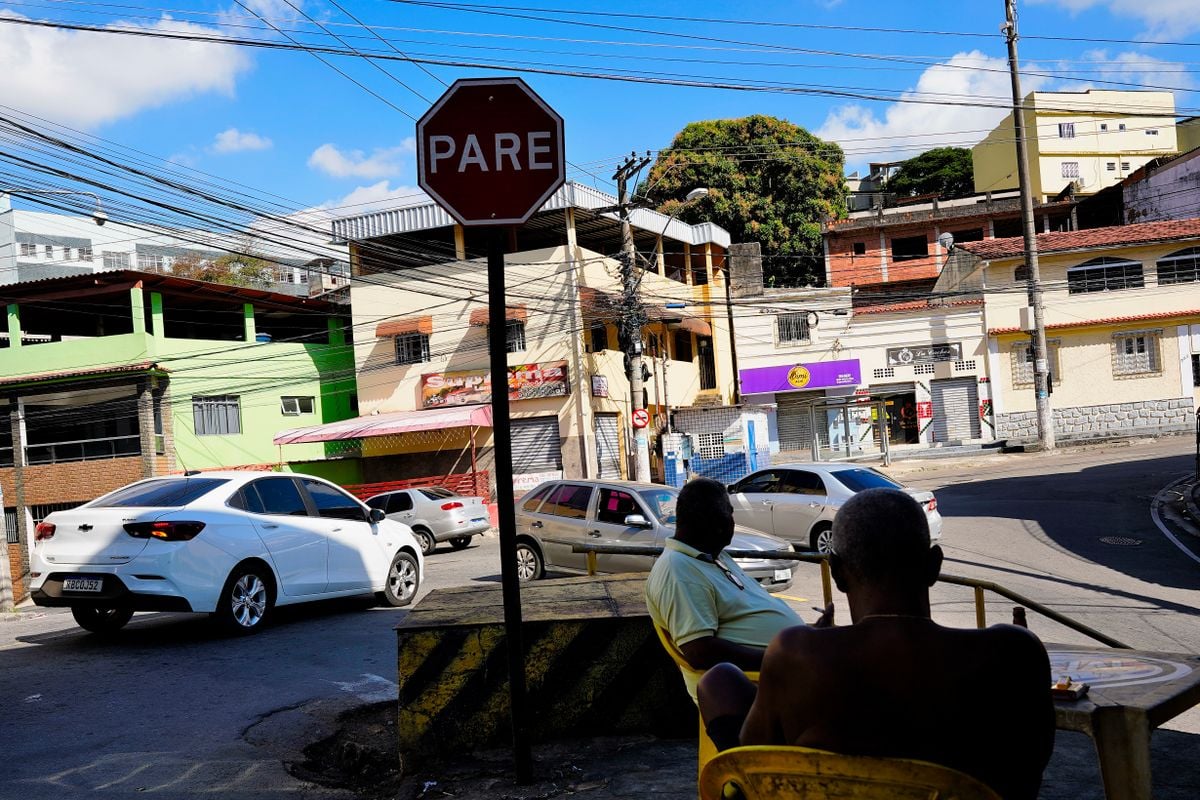 Cruzamento perigoso no bairro Caratoíra, em Vitória