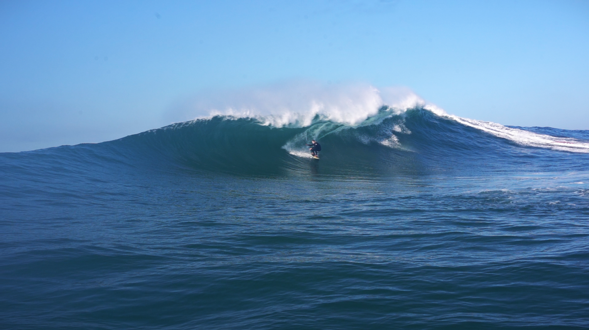 Registros da onda de mais de 4 metros na Baía de Vitória  por Felipe Dias