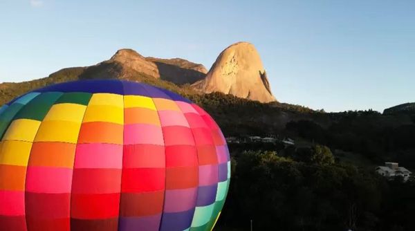 Voo de balão em Pedra Azul