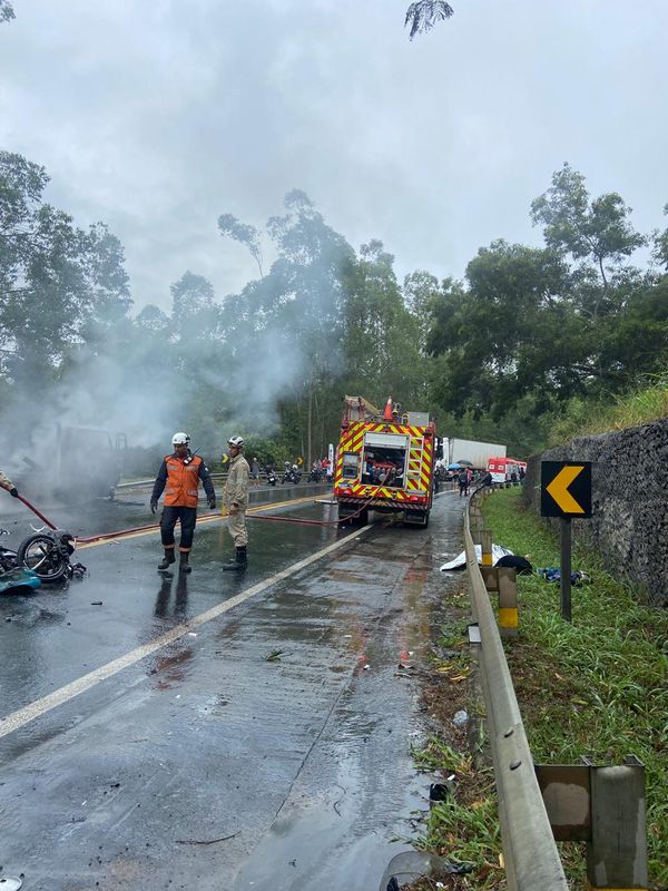Grave acidente com morte na BR 101, em Aracruz por Reprodução/Redes Sociais