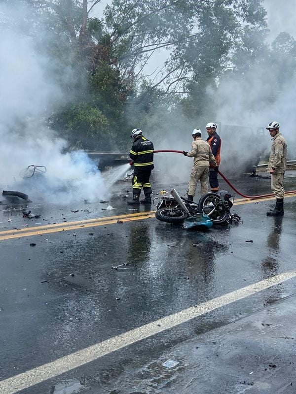 Grave acidente com morte na BR 101, em Aracruz por Reprodução/Redes Sociais