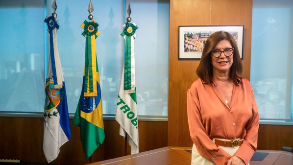 Em primeira entrevista, Magda Chambriard afirma ainda que estatal é "capaz de garantir retorno aos acionistas"