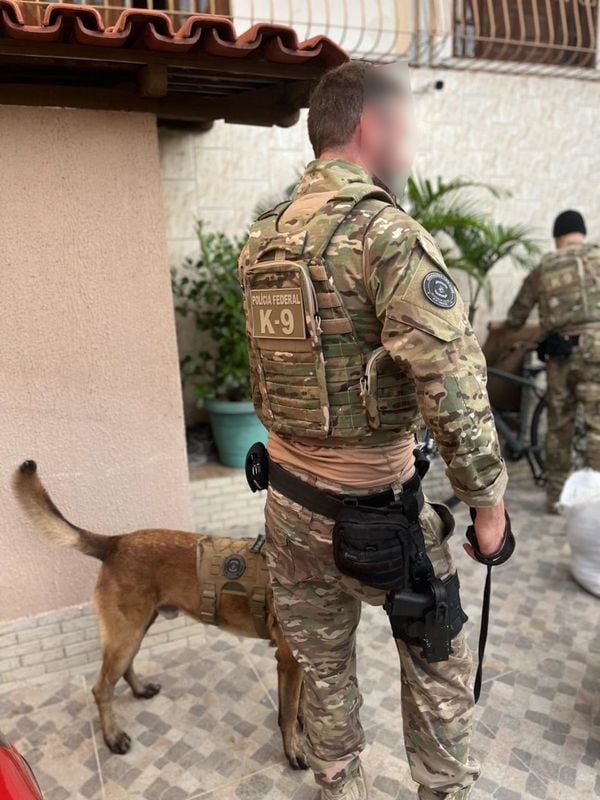 Operação Lei e Ordem: suspeitos de integrar facção em Cariacica ostentavam armas por Divulgação | Polícia Federal