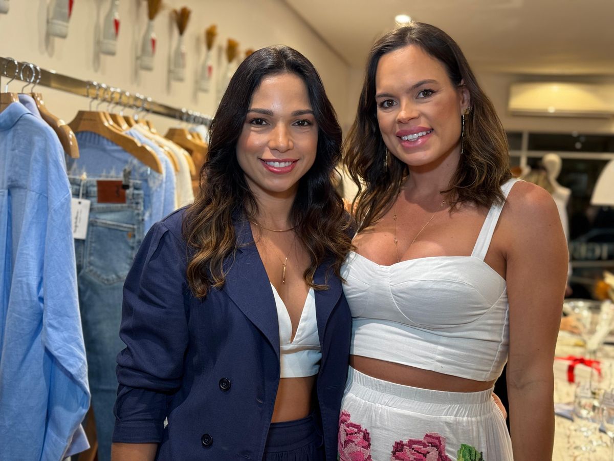 Paola Batista e Andressa Allen.