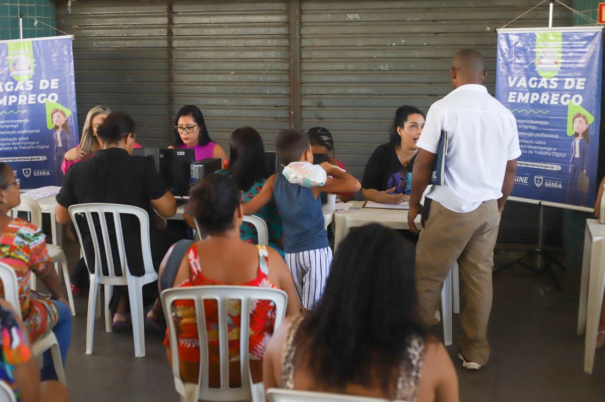Sine da Serra realiza blitz do emprego em vários pontos da cidade