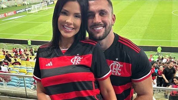 Ex-BBBs celebraram romance com mensagens divertidas em camisas enquanto assistiam à vitória do Flamengo