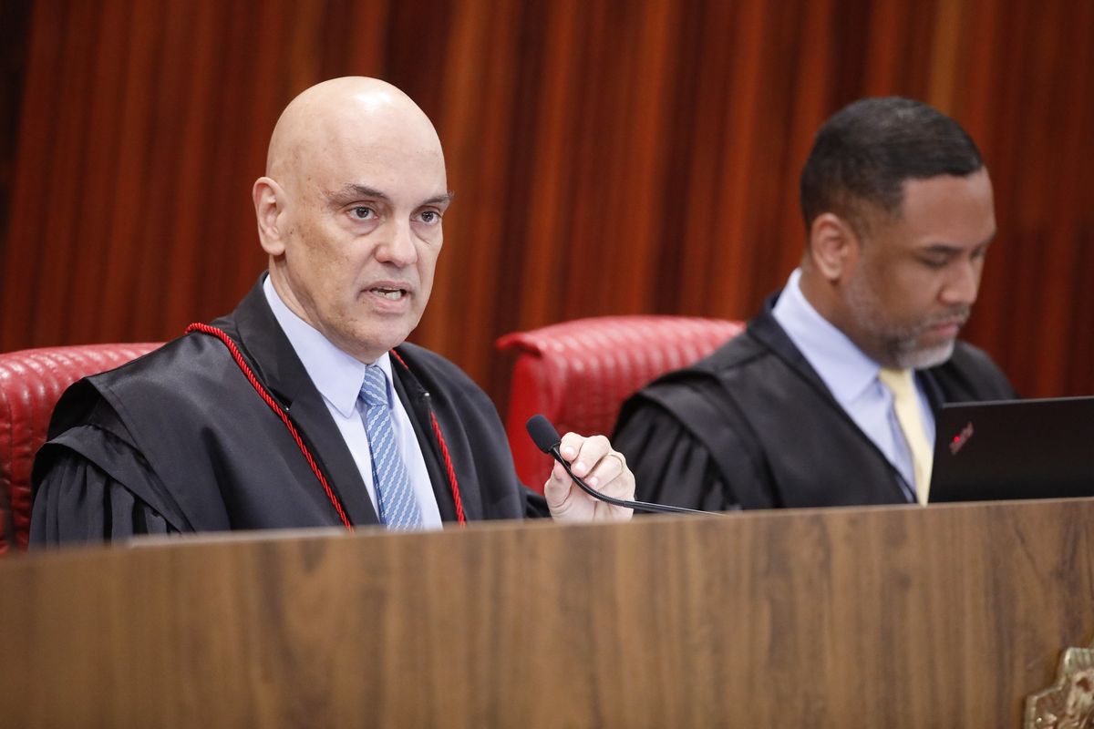 Ministro Alexandre de Moraes deixa a presidência do Tribunal Superior Eleitoral (TSE)