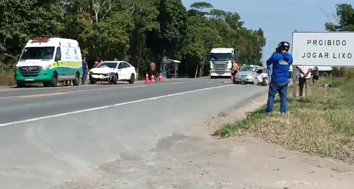 Acidente na BR 101, em Linhares, causou a morte do motorista do Celta