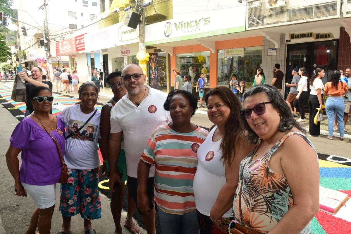 Elias Rosa, saiu de Mesquita, no Rio de Janeiro, com mais seis amigos para ver os tapetes de Corpus Christi de Castelo