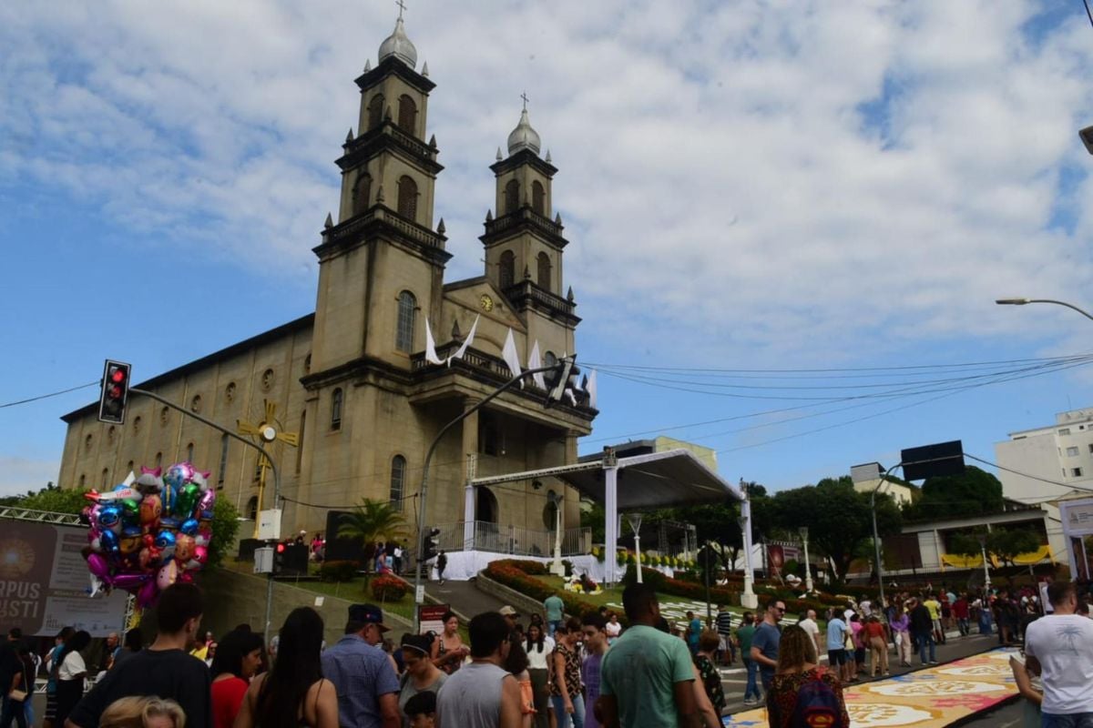 Festa de Corpus Christi, em Castelo, Sul do ES por Carlos Alberto Silva