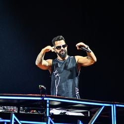 Dennis DJ realizou o encerramento da primeira noite do Festival de Alegre 2024