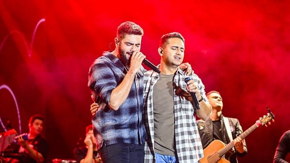 A dupla desembarca no dia 5 de setembro, em Cariacica, após lotar o Maracanã, no Rio de Janeiro