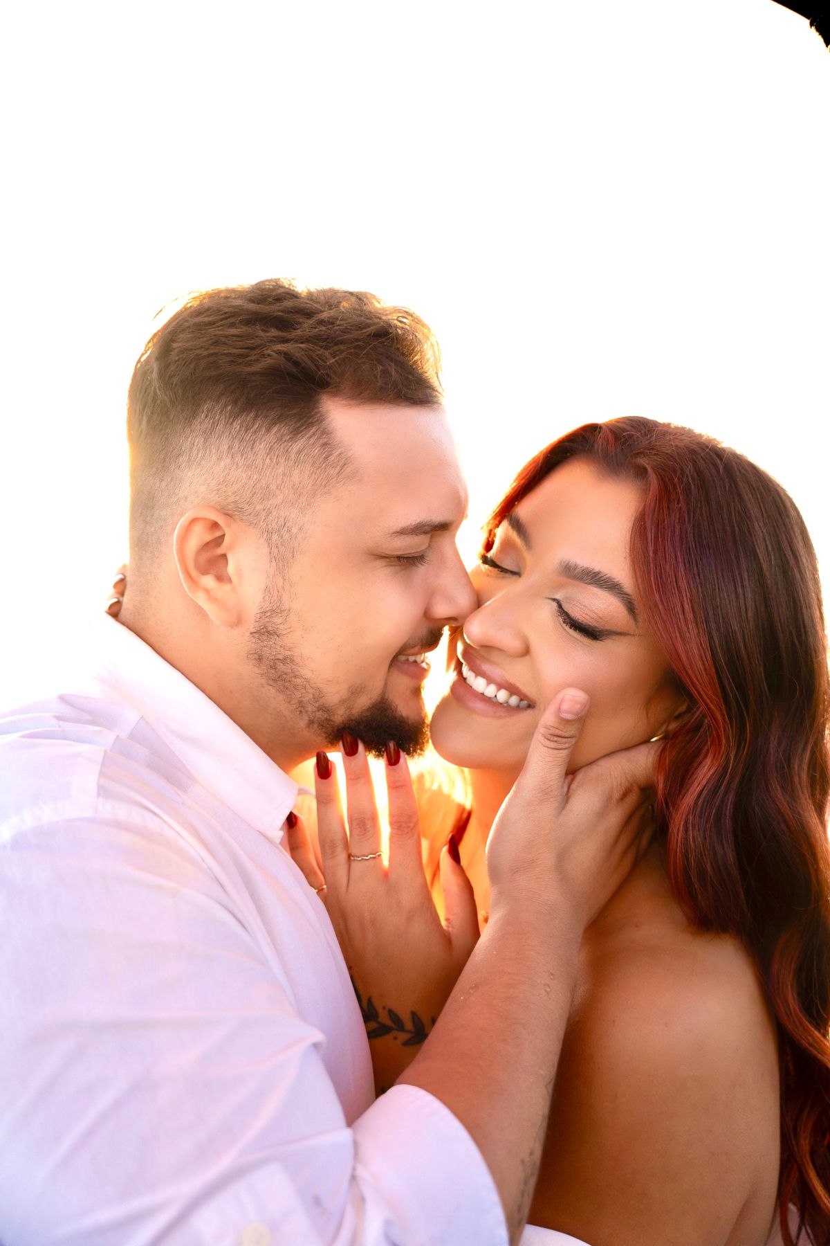 Yanca Koppe disse sim ao cantor sertanejo Mateus Matos em meio às nuvens por  Rondinely Quintino