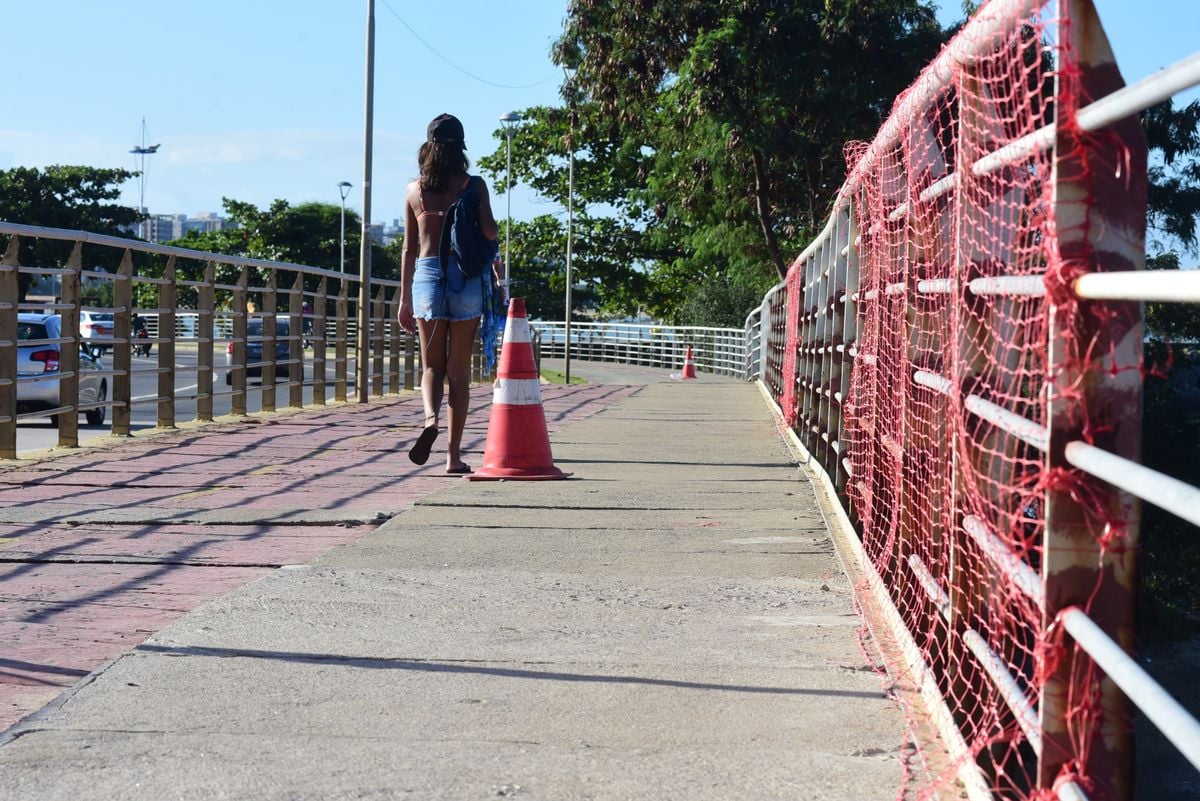 Prefeitura de Vitória faz manutenção de Ponte de Camburi, comprometida por ferrugem  por Ricardo Medeiros