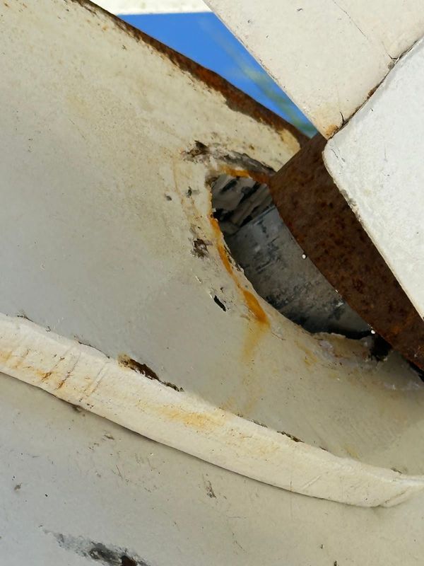 Estrutura de ponte em obra em Colatina oferece risco a trabalhadores e pedestres por Divulgação/Crea-ES