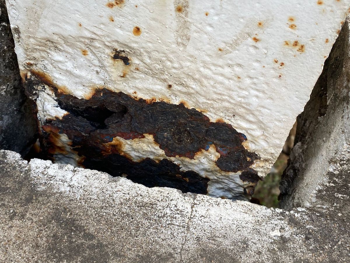 Estrutura de ponte em obra em Colatina oferece risco a trabalhadores e pedestres por Divulgação/Crea-ES
