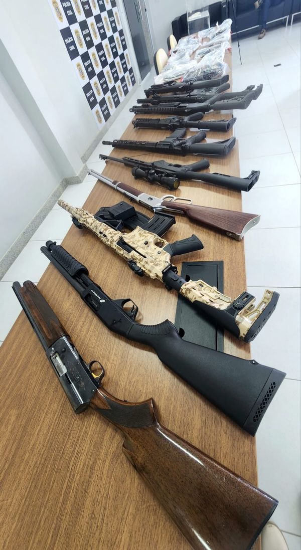 Polícia prende suspeito de comercialização irregular de armas em Guarapari por DIvulgação | Polícia Civil