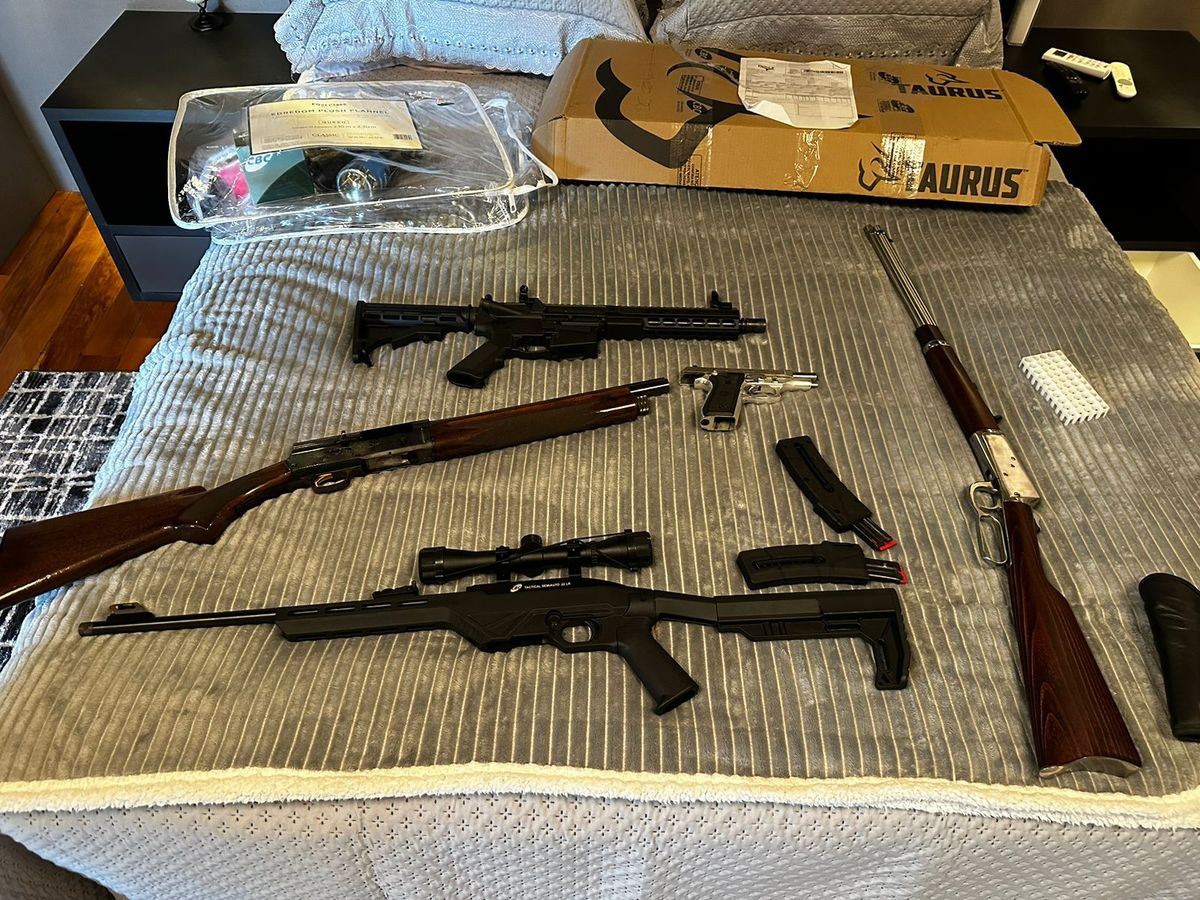 Polícia prende suspeito de comercialização irregular de armas em Guarapari por DIvulgação | Polícia Civil