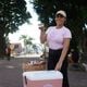 Imagem - Jovem deixa emprego formal para vender doces na rua e ganhar mais no ES