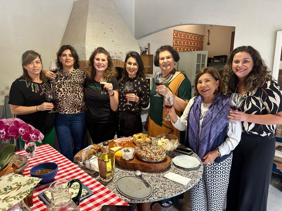 Renata Gomes, Monica Murad, Fabiana Croce, Renata Rasseli, Beatriz Croce, Luzia Toledo e Mariluce Salazar