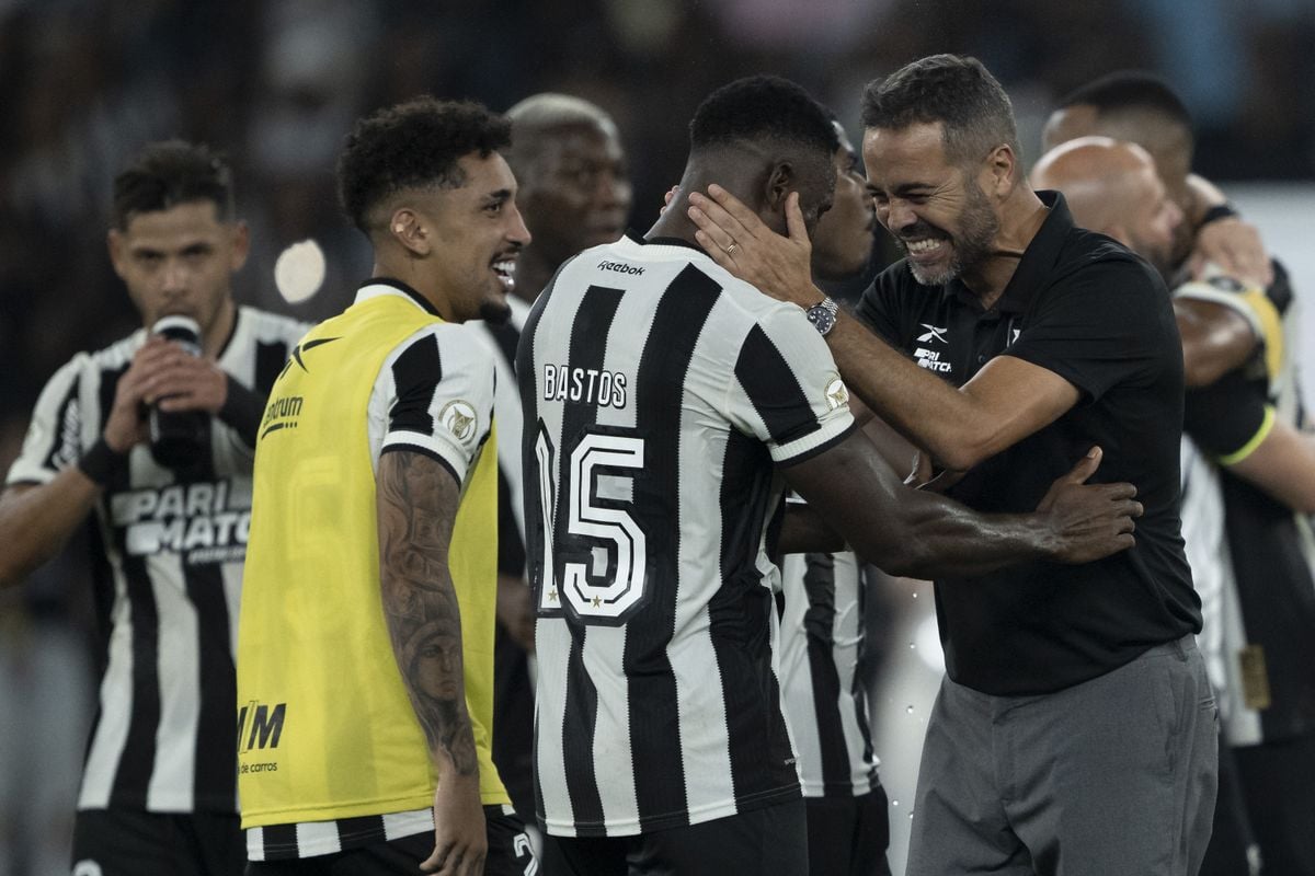 Bastos garantiu a vitória do Botafogo sobre o Fluminense
