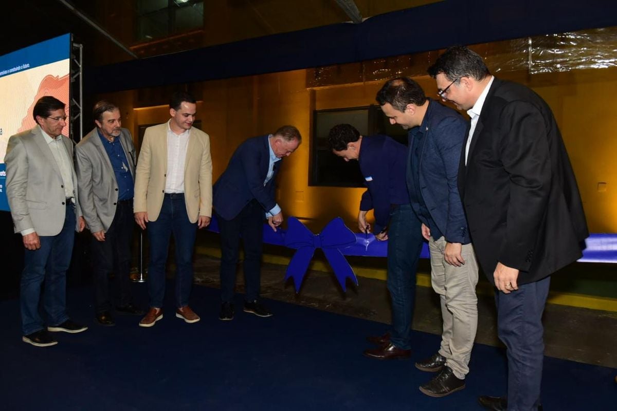 Cerimônia de inauguração da reforma dos armazéns do Porto de Vitória por Carlos Alberto Silva