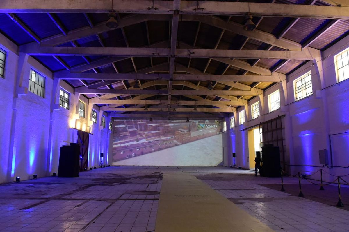 Cerimônia de inauguração da reforma dos armazéns do Porto de Vitória por Carlos Alberto Silva