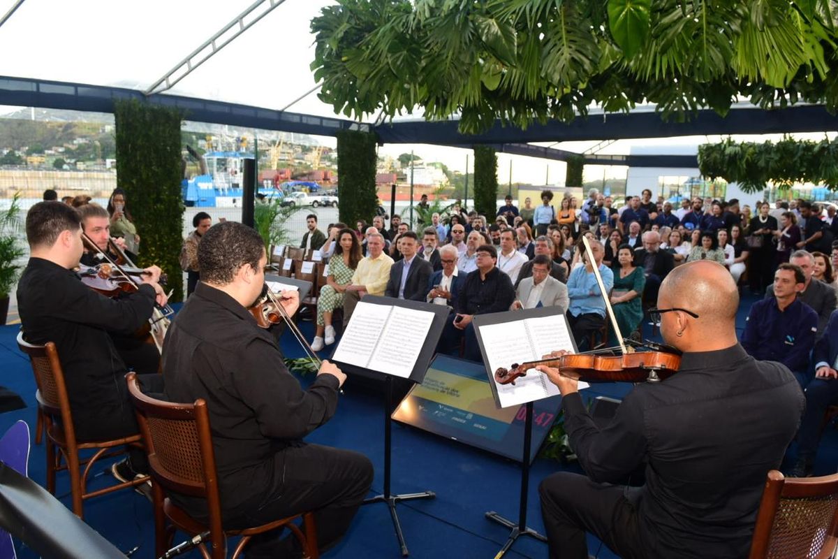 Cerimônia de inauguração da reforma dos armazéns do Porto de Vitória por Carlos Alberto Silva