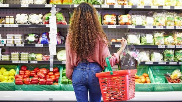 Eles terão que comprar os produtos de que necessitam em outros locais, provavelmente mais distantes e com preços maiores