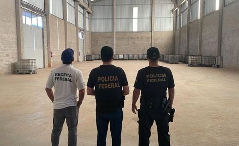 Ao todo foram expedidos 72 mandados judiciais, pela 1ª Vara Criminal de São Mateus, cumpridos ainda em pelo menos outros oito Estados brasileiros, além do Distrito Federal
