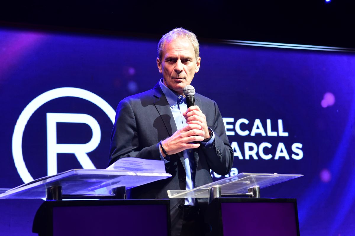 32 Recall de Marcas A Gazeta  por Carlos Alberto Silva