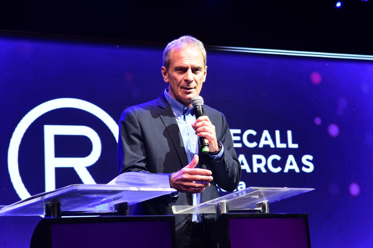 32 Recall de Marcas A Gazeta  por Carlos Alberto Silva