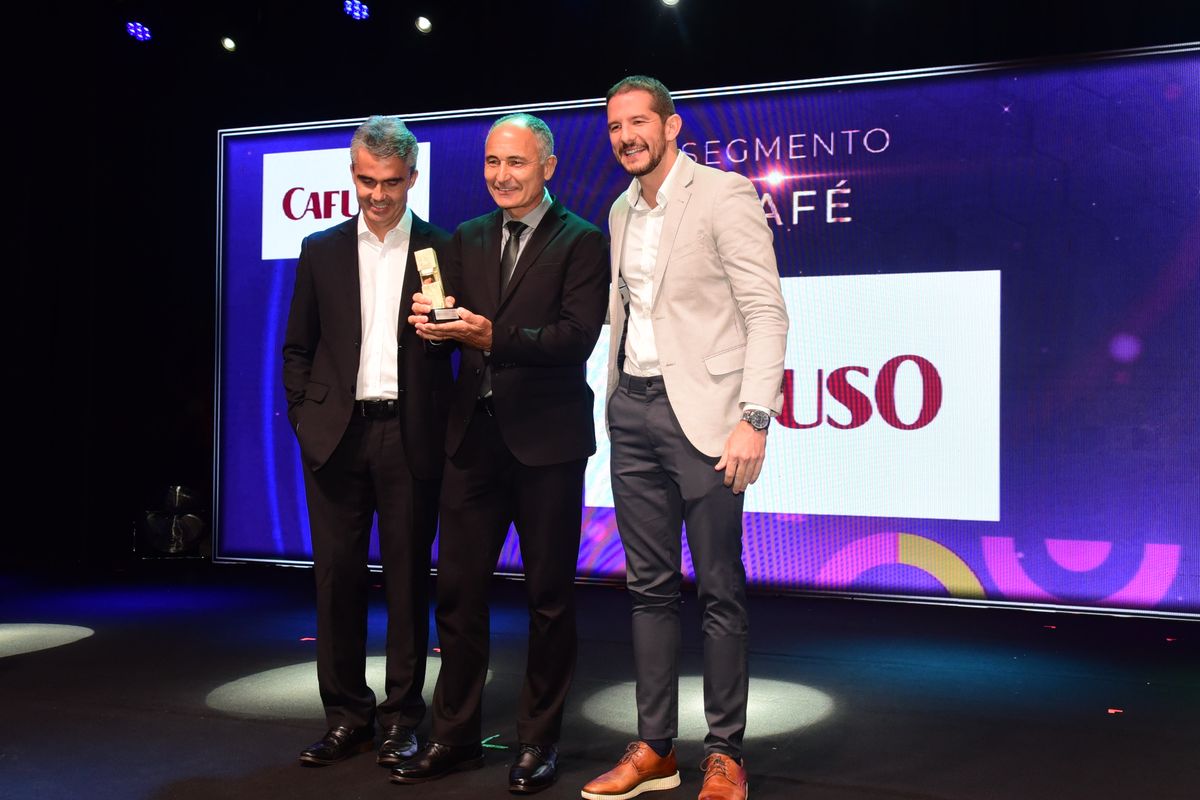 32 Recall de Marcas A Gazeta  por Carlos Alberto Silva