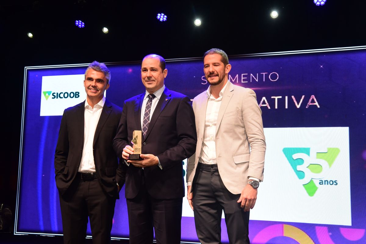 32 Recall de Marcas A Gazeta  por Carlos Alberto Silva