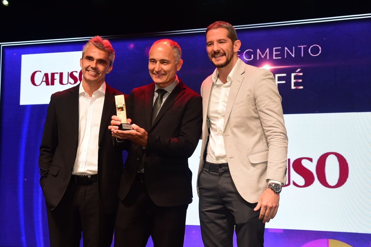 32 Recall de Marcas A Gazeta  por Carlos Alberto Silva