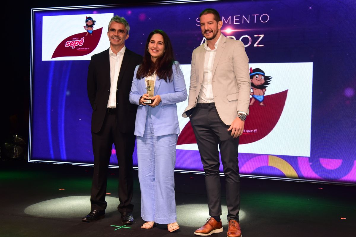 32 Recall de Marcas A Gazeta  por Carlos Alberto Silva