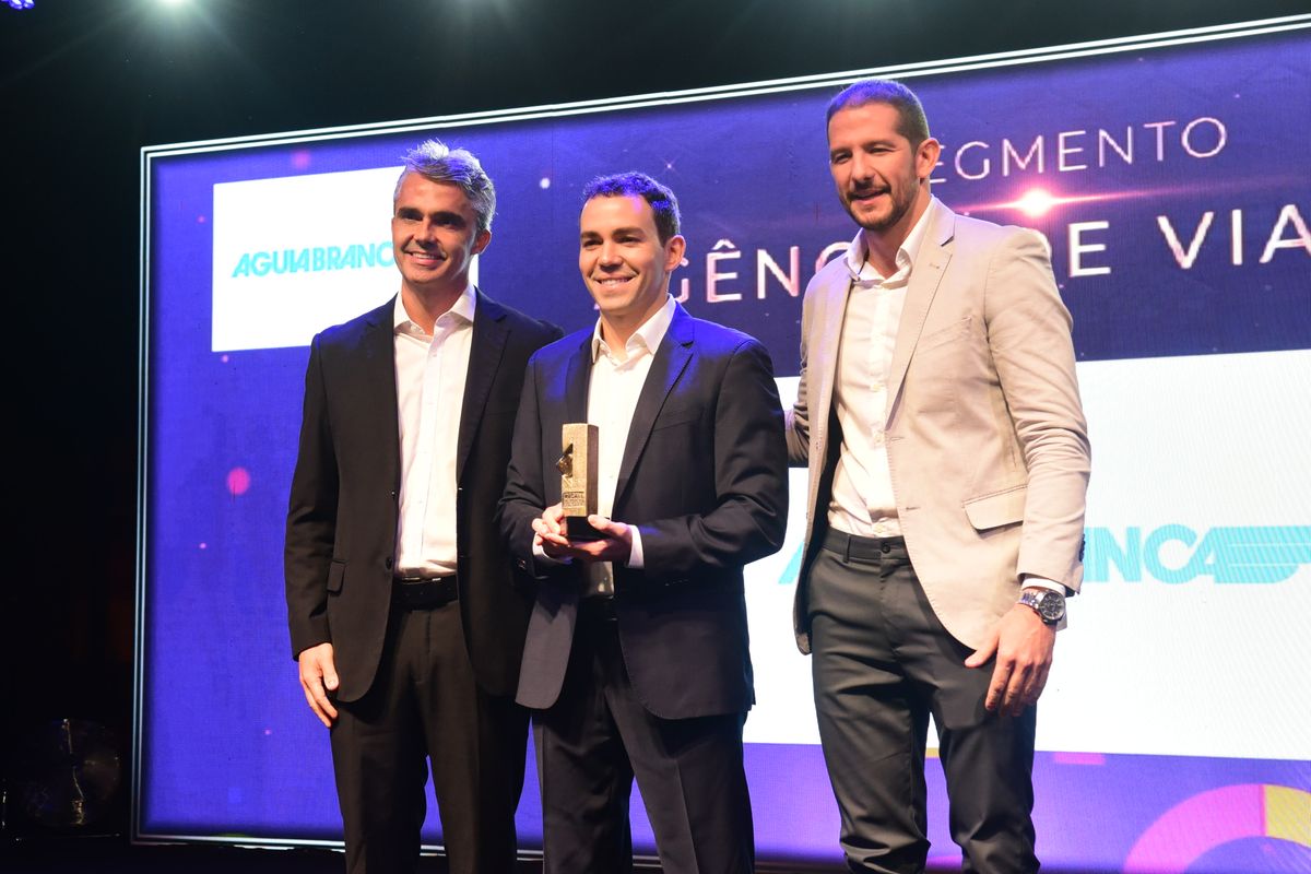 32 Recall de Marcas A Gazeta  por Carlos Alberto Silva