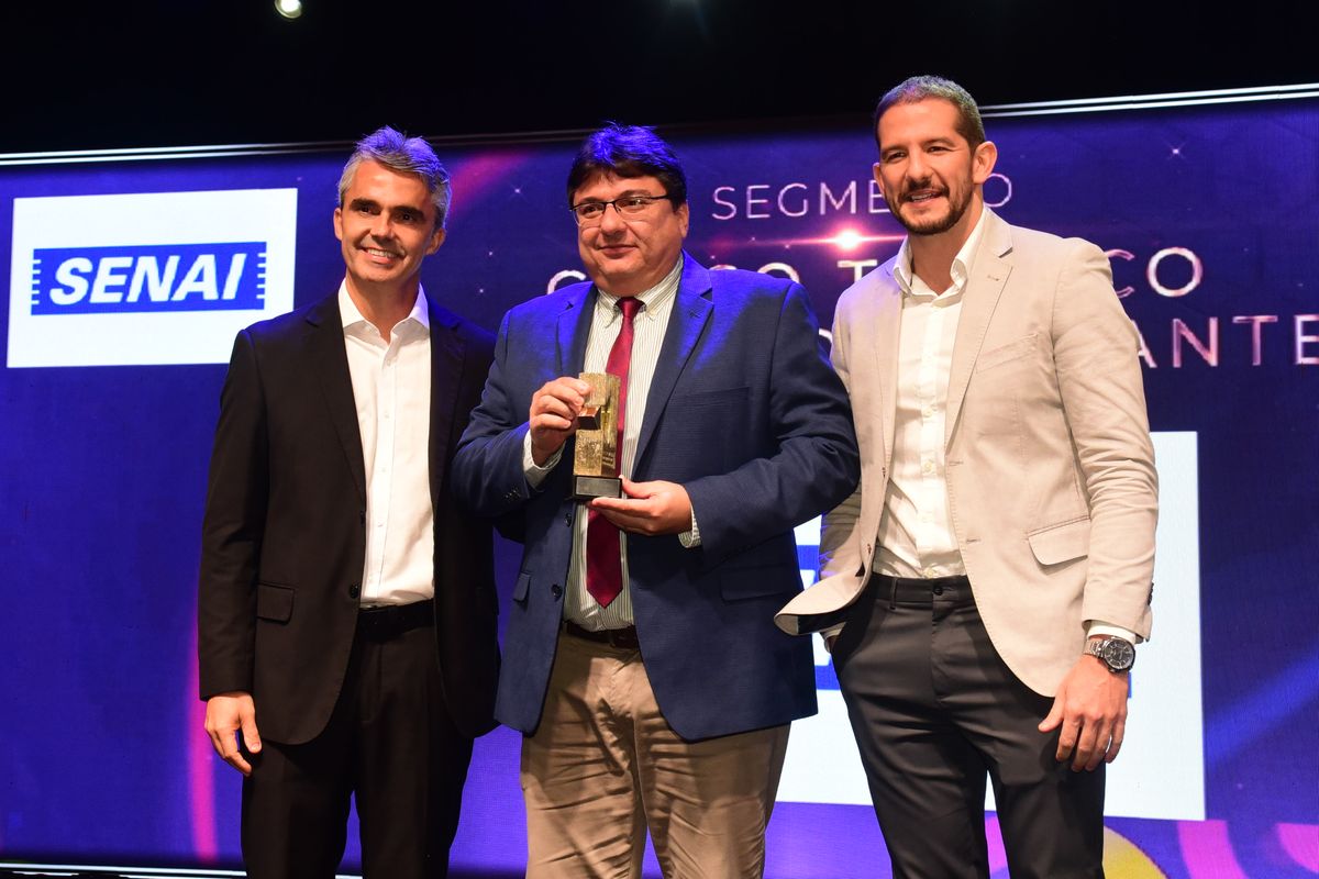 32 Recall de Marcas A Gazeta  por Carlos Alberto Silva