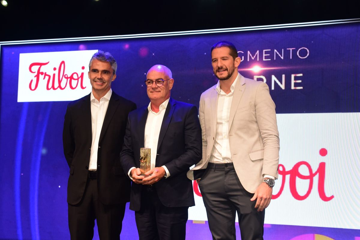 32 Recall de Marcas A Gazeta  por Carlos Alberto Silva