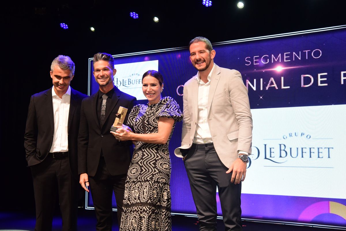 32 Recall de Marcas A Gazeta  por Carlos Alberto Silva