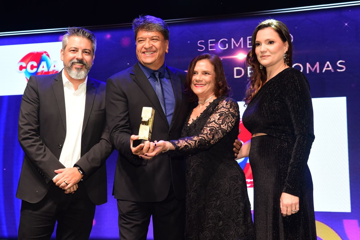 32 Recall de Marcas A Gazeta  por Carlos Alberto Silva