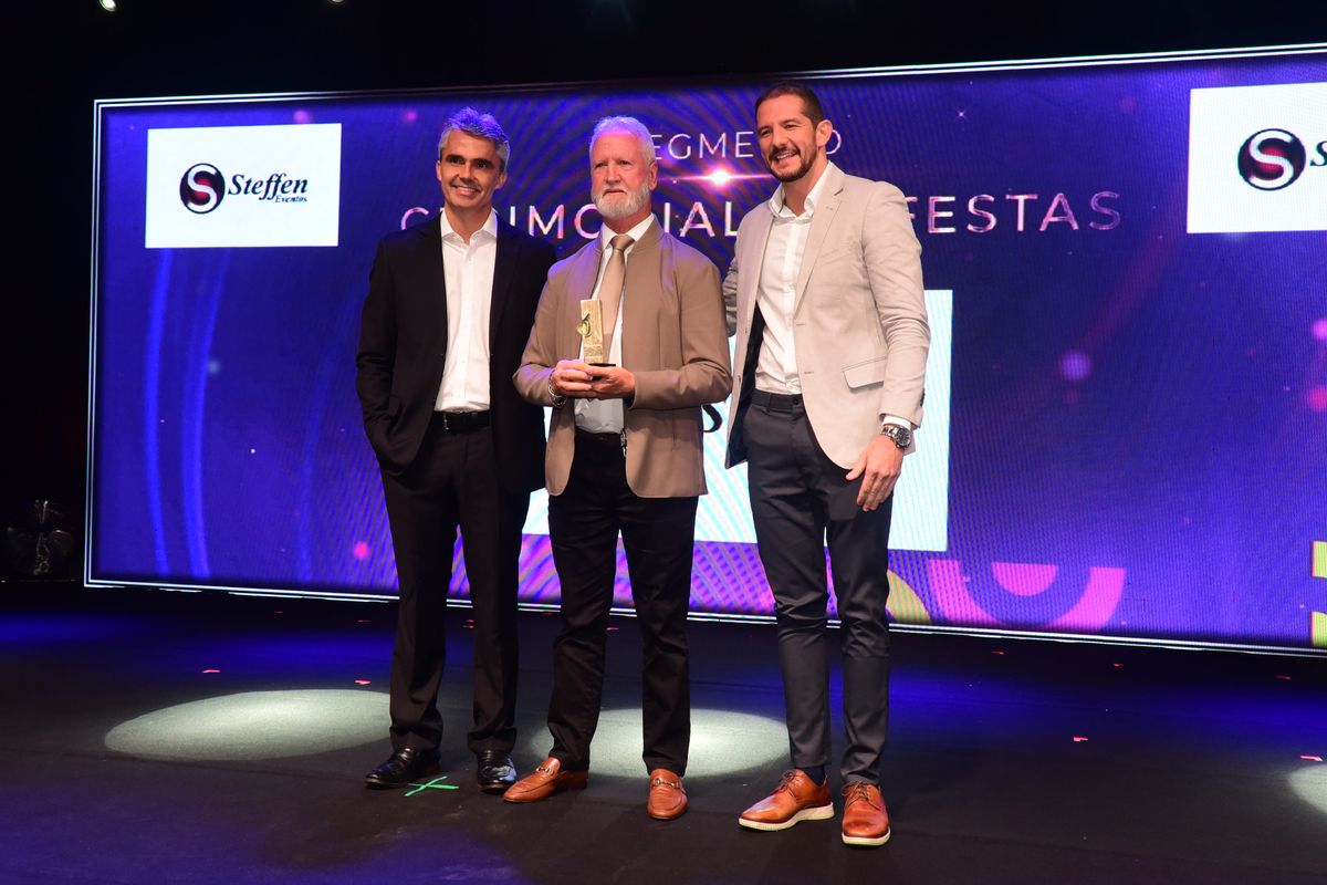 32 Recall de Marcas A Gazeta  por Carlos Alberto Silva