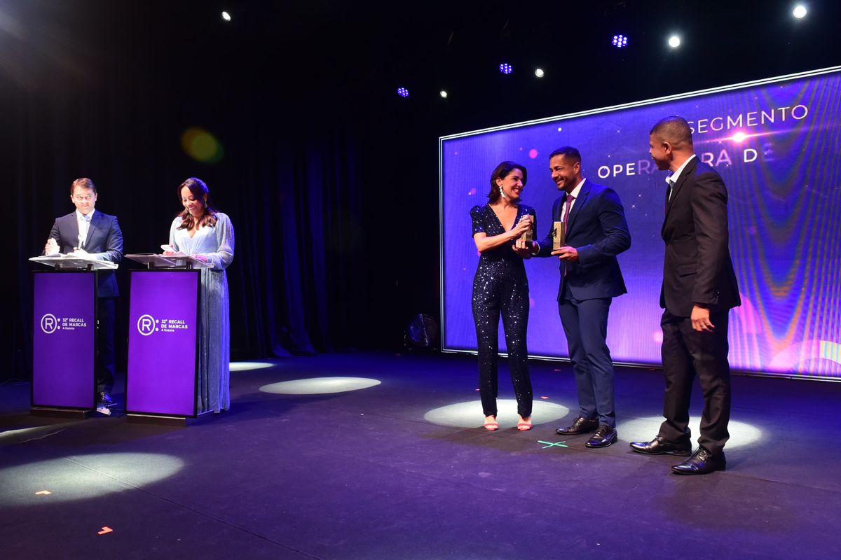 32 Recall de Marcas A Gazeta  por Carlos Alberto Silva