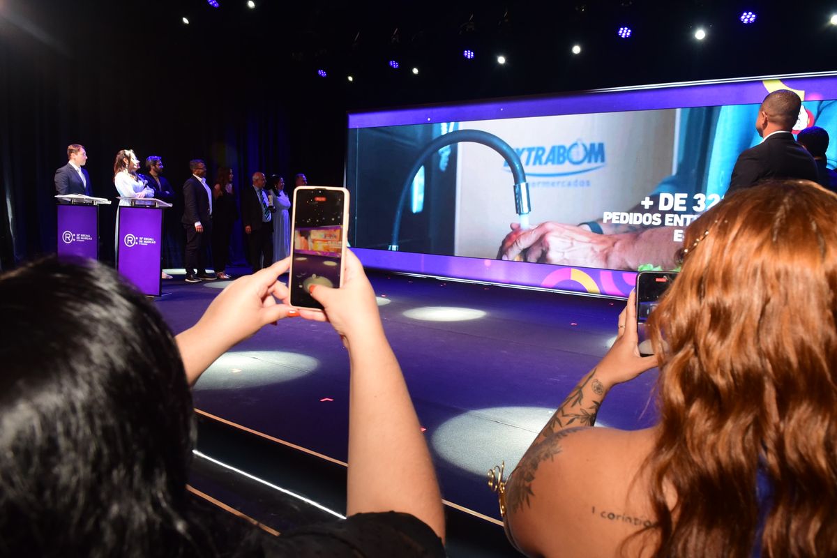 32 Recall de Marcas A Gazeta  por Carlos Alberto Silva