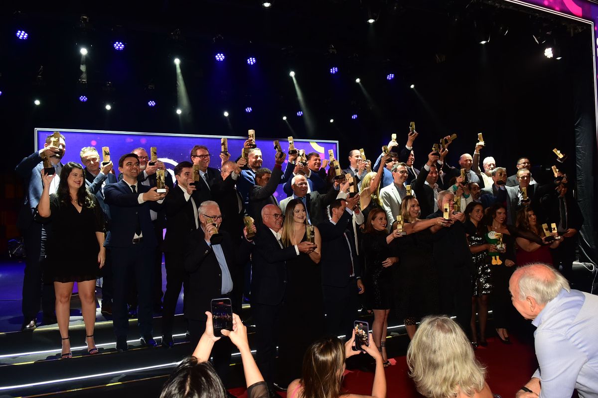 32 Recall de Marcas A Gazeta  por Carlos Alberto Silva