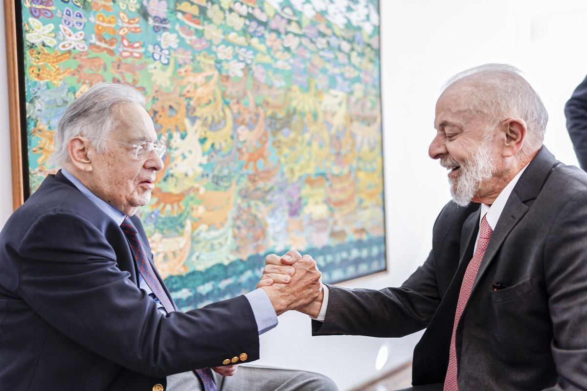 Presidente Lula visita o ex-presidente Fernando Henrique Cardoso em São Paulo… - Veja mais em https://noticias.uol.com.br/politica/ultimas-noticias/2024/06/24/lula-encontra-fhc-sao-paulo.htm?cmpid=copiaecola